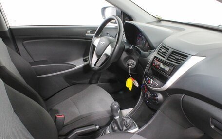 Hyundai Solaris II рестайлинг, 2011 год, 515 000 рублей, 7 фотография