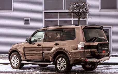 Mitsubishi Pajero IV, 2015 год, 1 955 000 рублей, 4 фотография