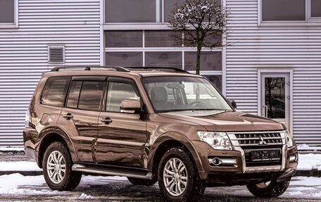 Mitsubishi Pajero IV, 2015 год, 1 955 000 рублей, 3 фотография