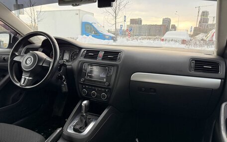 Volkswagen Jetta VI, 2012 год, 899 000 рублей, 8 фотография