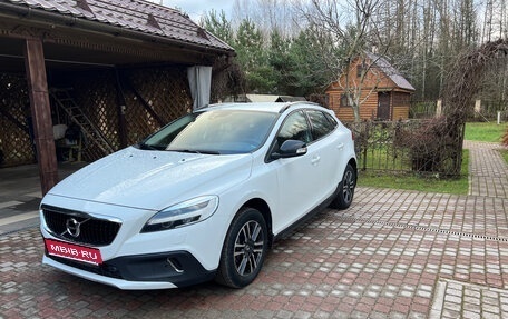 Volvo V40 Cross Country I, 2019 год, 2 300 000 рублей, 1 фотография