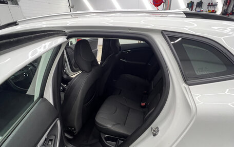 Volvo V40 Cross Country I, 2019 год, 2 300 000 рублей, 13 фотография