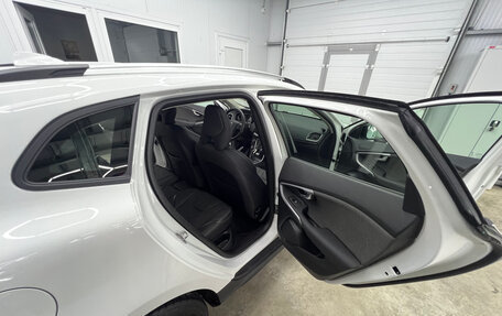 Volvo V40 Cross Country I, 2019 год, 2 300 000 рублей, 14 фотография