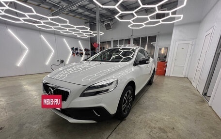 Volvo V40 Cross Country I, 2019 год, 2 300 000 рублей, 12 фотография