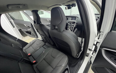 Volvo V40 Cross Country I, 2019 год, 2 300 000 рублей, 18 фотография