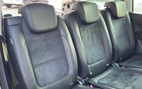 Volkswagen Sharan II, 2017 год, 993 133 рублей, 10 фотография