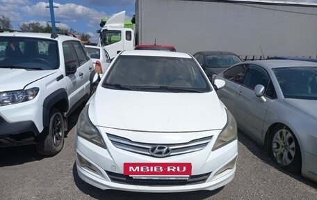 Hyundai Solaris II рестайлинг, 2016 год, 400 000 рублей, 3 фотография