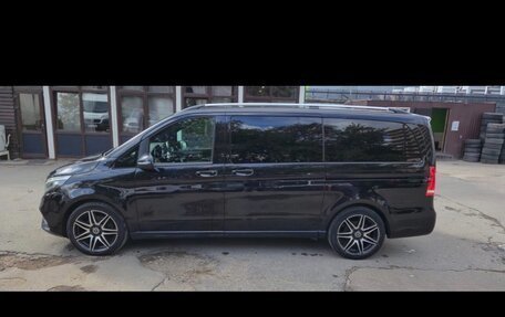 Mercedes-Benz V-Класс, 2019 год, 4 940 000 рублей, 2 фотография
