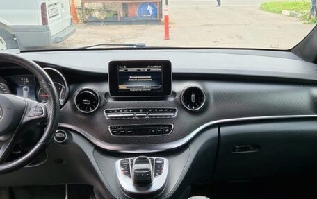 Mercedes-Benz V-Класс, 2019 год, 4 940 000 рублей, 6 фотография