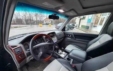 Mitsubishi Pajero III рестайлинг, 2003 год, 800 000 рублей, 8 фотография