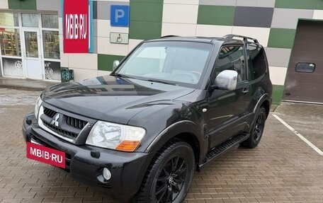 Mitsubishi Pajero III рестайлинг, 2003 год, 800 000 рублей, 2 фотография