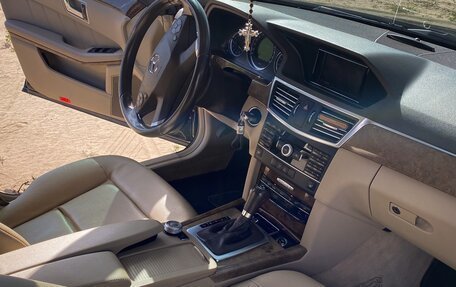 Mercedes-Benz E-Класс, 2011 год, 1 390 000 рублей, 8 фотография