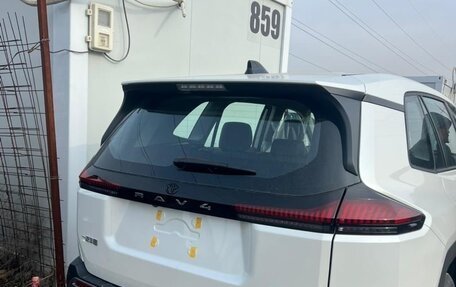 Toyota RAV4, 2025 год, 3 500 000 рублей, 5 фотография