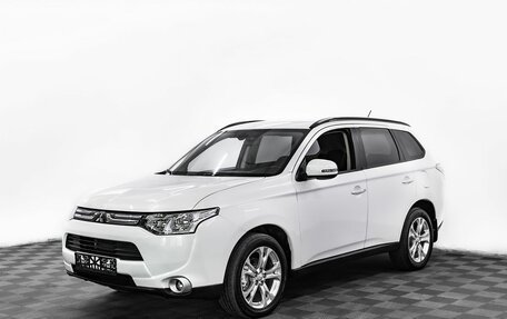 Mitsubishi Outlander III рестайлинг 3, 2014 год, 1 195 000 рублей, 1 фотография