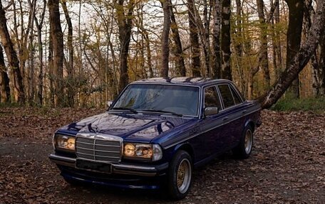 Mercedes-Benz W123, 1980 год, 1 300 000 рублей, 1 фотография