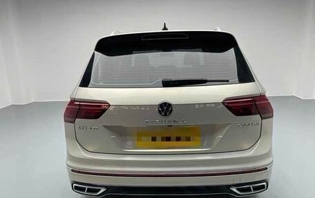 Volkswagen Tiguan II, 2023 год, 1 999 003 рублей, 5 фотография