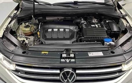 Volkswagen Tiguan II, 2023 год, 1 999 003 рублей, 10 фотография