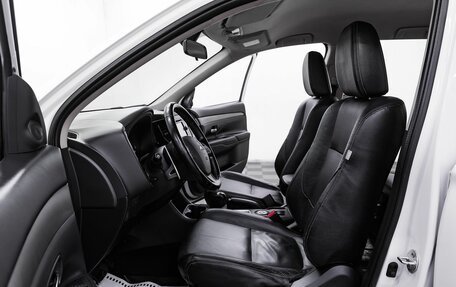 Mitsubishi Outlander III рестайлинг 3, 2014 год, 1 195 000 рублей, 7 фотография