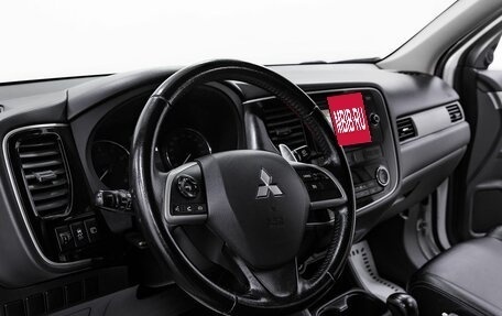 Mitsubishi Outlander III рестайлинг 3, 2014 год, 1 195 000 рублей, 9 фотография