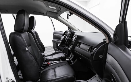 Mitsubishi Outlander III рестайлинг 3, 2014 год, 1 195 000 рублей, 13 фотография