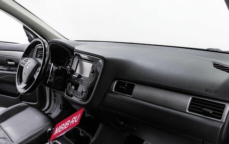 Mitsubishi Outlander III рестайлинг 3, 2014 год, 1 195 000 рублей, 14 фотография