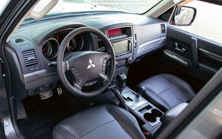 Mitsubishi Pajero IV, 2014 год, 2 085 000 рублей, 13 фотография