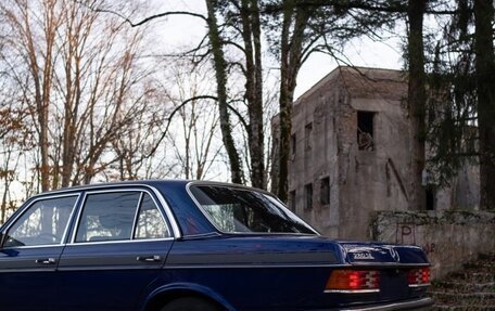 Mercedes-Benz W123, 1980 год, 1 300 000 рублей, 9 фотография
