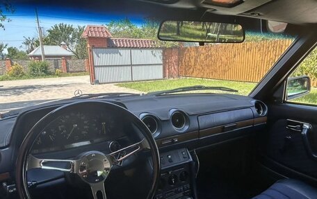 Mercedes-Benz W123, 1980 год, 1 300 000 рублей, 19 фотография