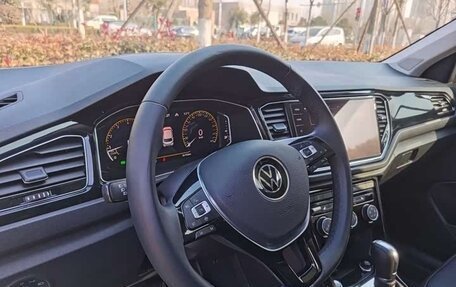Volkswagen T-Roc I, 2022 год, 1 650 000 рублей, 8 фотография