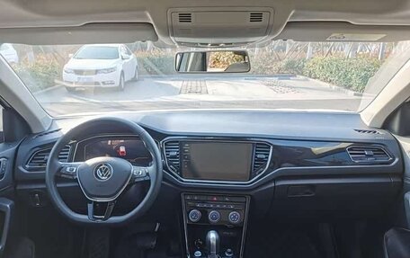 Volkswagen T-Roc I, 2022 год, 1 650 000 рублей, 7 фотография