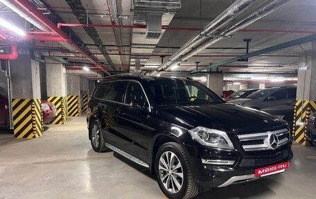 Mercedes-Benz GL-Класс, 2015 год, 4 000 000 рублей, 3 фотография