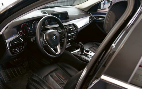 BMW 5 серия, 2019 год, 2 965 000 рублей, 13 фотография