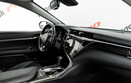 Toyota Camry, 2019 год, 3 100 000 рублей, 12 фотография