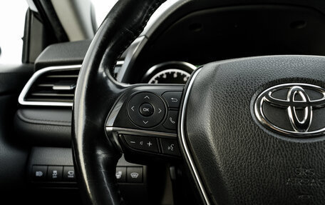 Toyota Camry, 2019 год, 3 100 000 рублей, 14 фотография
