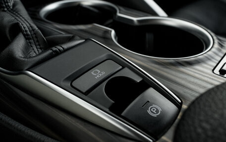 Toyota Camry, 2019 год, 3 100 000 рублей, 25 фотография