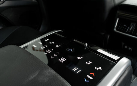 Toyota Camry, 2019 год, 3 100 000 рублей, 32 фотография