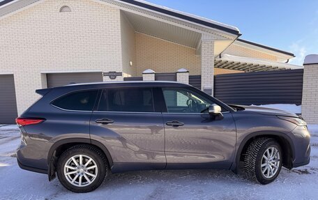 Toyota Highlander, 2021 год, 6 500 000 рублей, 8 фотография