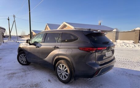 Toyota Highlander, 2021 год, 6 500 000 рублей, 3 фотография