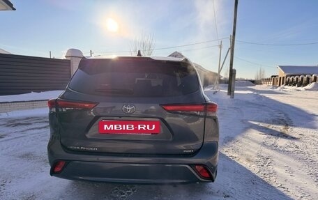 Toyota Highlander, 2021 год, 6 500 000 рублей, 11 фотография