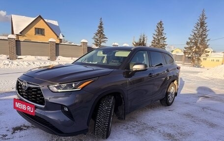 Toyota Highlander, 2021 год, 6 500 000 рублей, 5 фотография