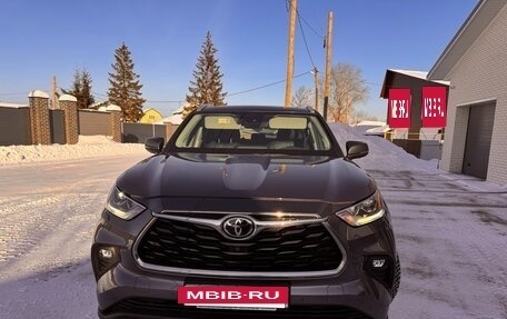 Toyota Highlander, 2021 год, 6 500 000 рублей, 14 фотография