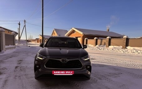 Toyota Highlander, 2021 год, 6 500 000 рублей, 24 фотография