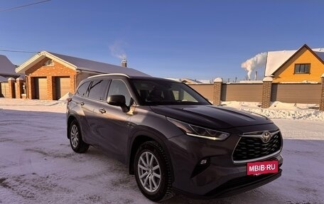 Toyota Highlander, 2021 год, 6 500 000 рублей, 23 фотография