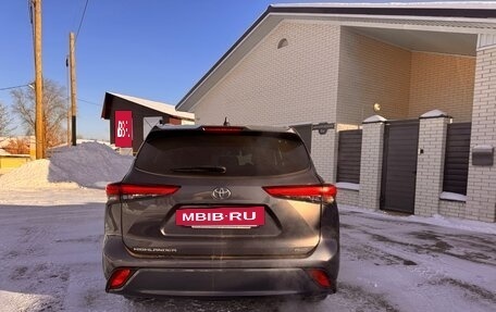 Toyota Highlander, 2021 год, 6 500 000 рублей, 22 фотография