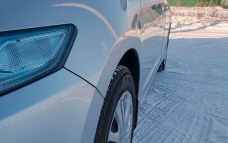 Honda Insight II рестайлинг, 2010 год, 1 050 000 рублей, 3 фотография