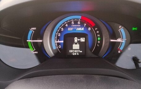 Honda Insight II рестайлинг, 2010 год, 1 050 000 рублей, 17 фотография