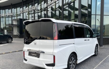 Honda Stepwgn IV, 2015 год, 1 649 000 рублей, 2 фотография