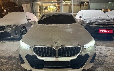 BMW 5 серия, 2024 год, 8 950 000 рублей, 2 фотография