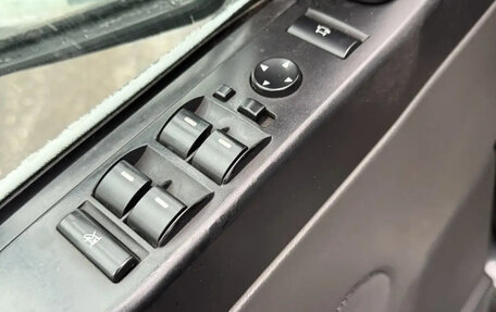 Land Rover Range Rover III, 2004 год, 1 300 000 рублей, 21 фотография