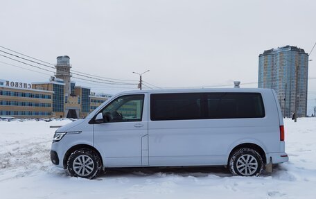Volkswagen Caravelle T6 рестайлинг, 2021 год, 5 769 000 рублей, 2 фотография